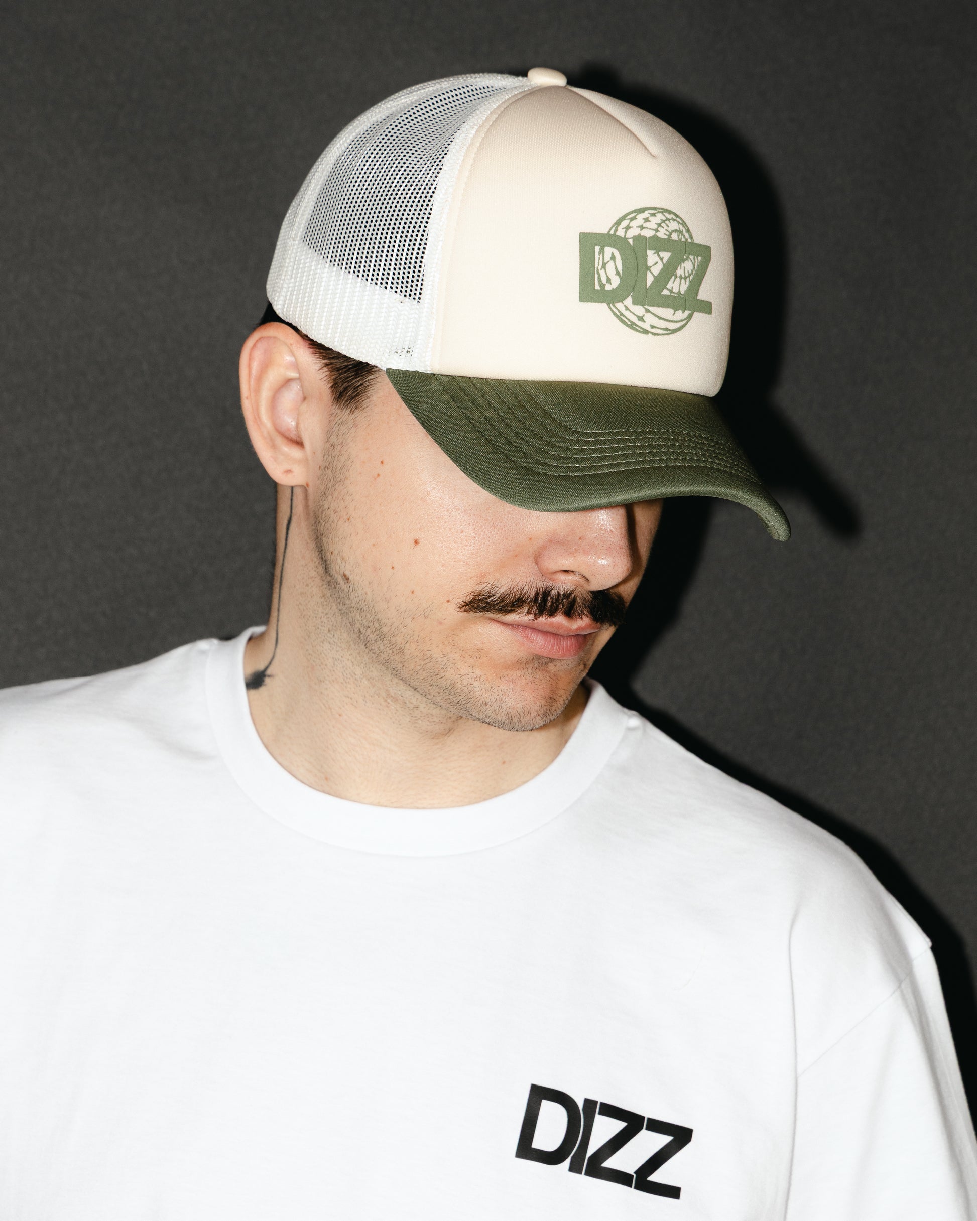 Beige/Green